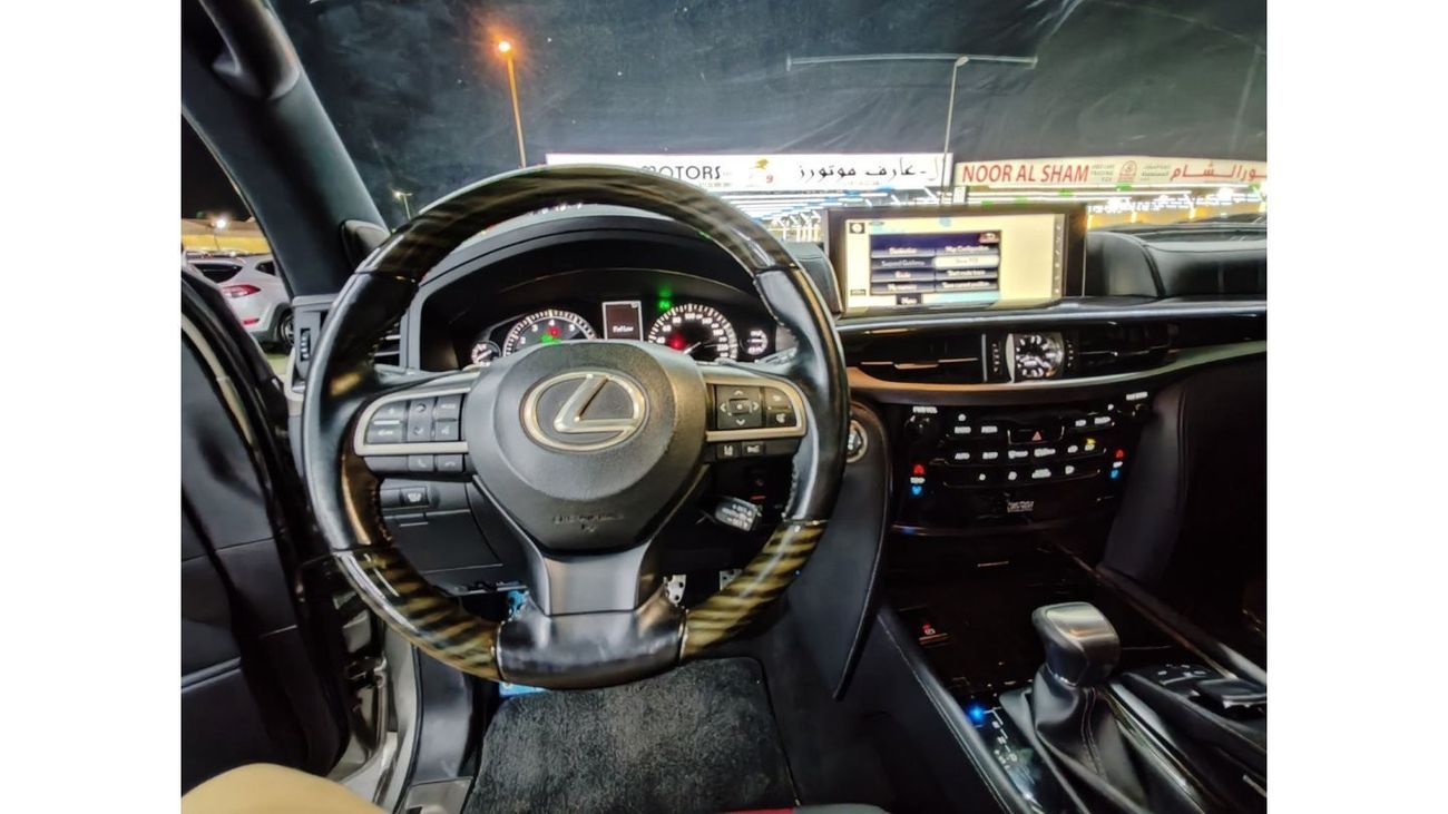 لكزس LX 570 سبورت Warranty one year