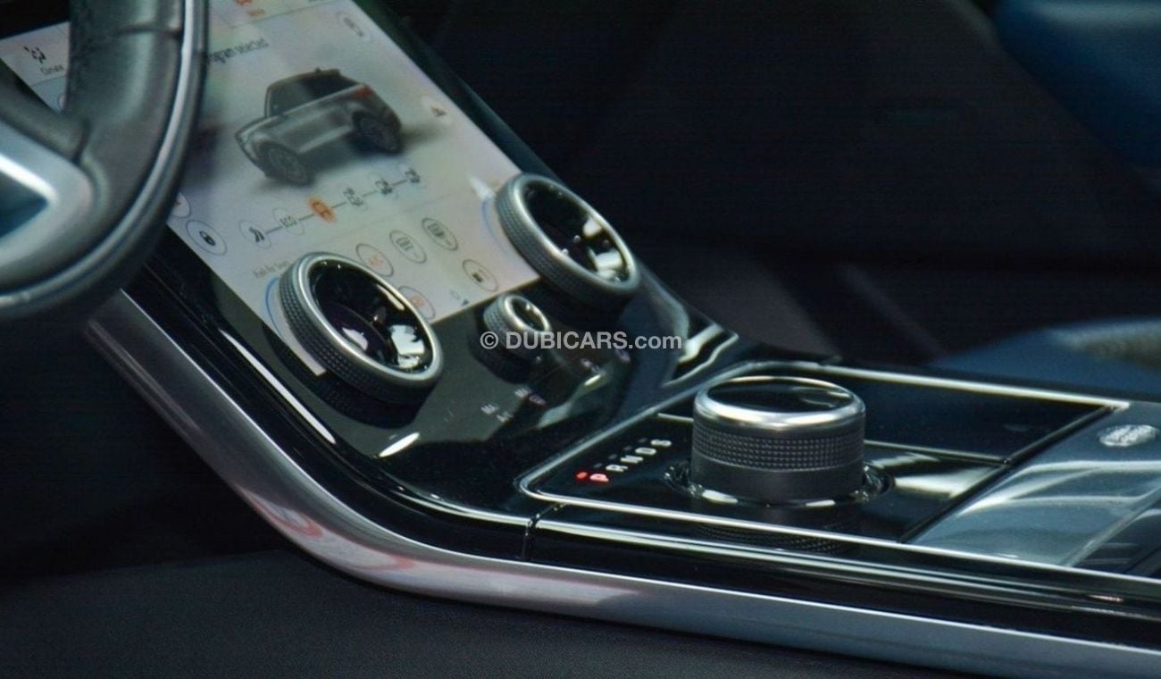 Land Rover Range Rover Velar P300 R-Dynamic