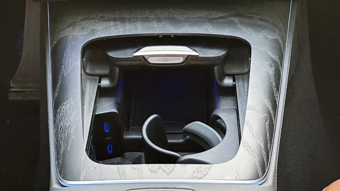 Mercedes-Benz E200 2.0L Exclusive AT