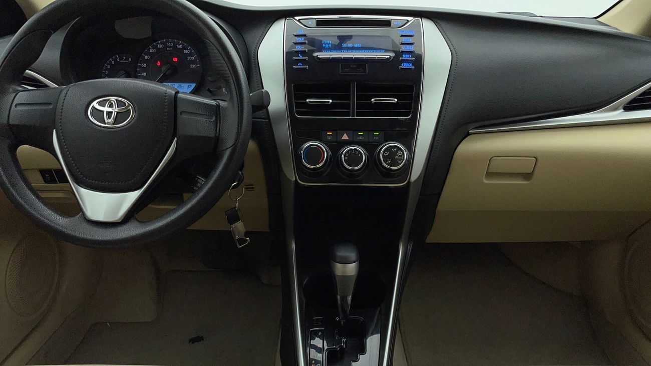 تويوتا يارس SE 1.5 | بدون دفعة مقدمة | اختبار قيادة مجاني للمنزل