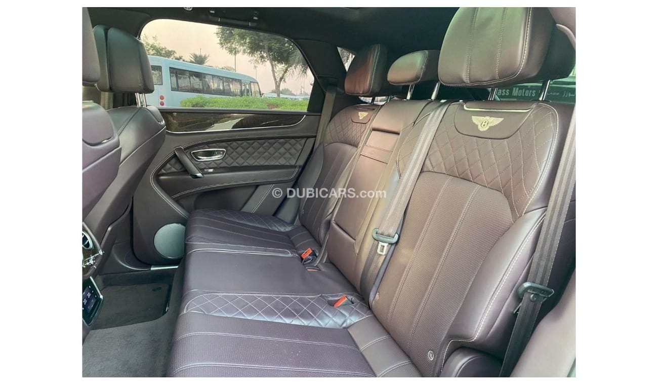 بنتلي بينتايجا سيجناتشر