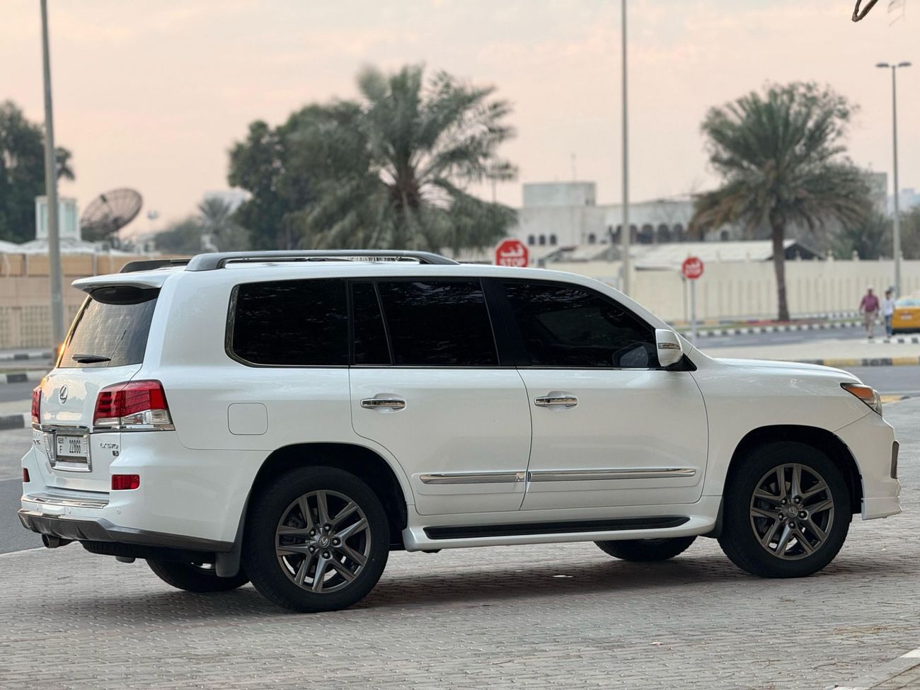 Lexus LX 570 Sport