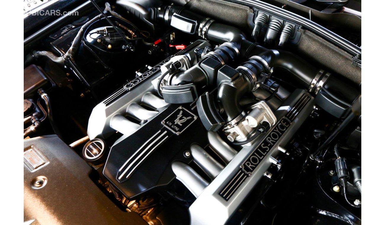 Rolls-Royce Phantom 6.75L V12 2008 - 453 Horsepower / Immaculate Condition (( Best Offer! ))