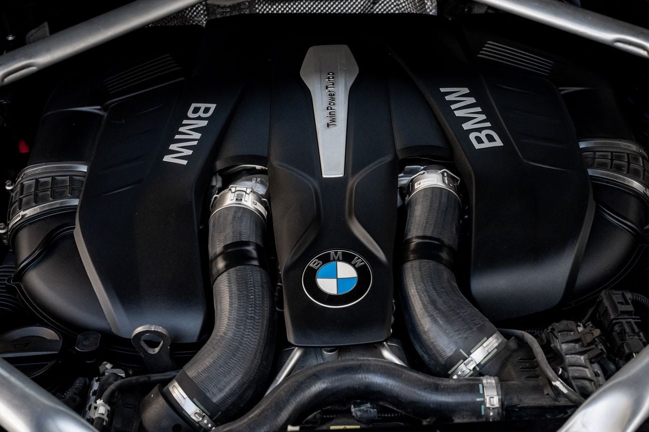 بي أم دبليو X5 X5 M50i | 2,938 P.M | 0% Downpayment | Full Agency History!