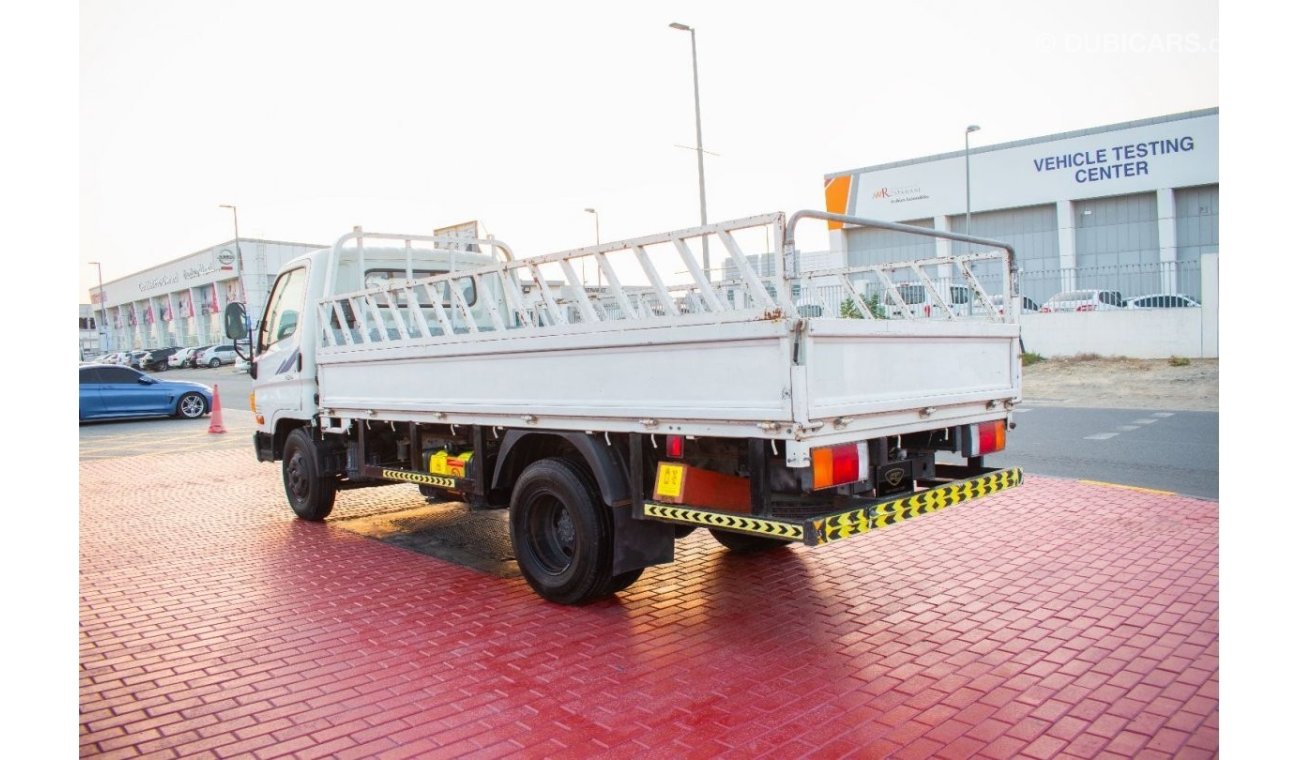 Hyundai HD 65 2012 | HYUNDAI | HD65 UTILITY TRUCK | GCC | VERY WELL-MAINTAINED | SPECTACULAR CONDITION |