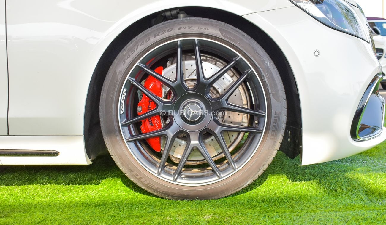 مرسيدس بنز S 63 AMG V8 Biturbo 4Matic