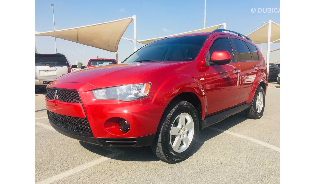 Mitsubishi Outlander سياره نظيفه جدا بدون حوادث بحاله ممتاذه