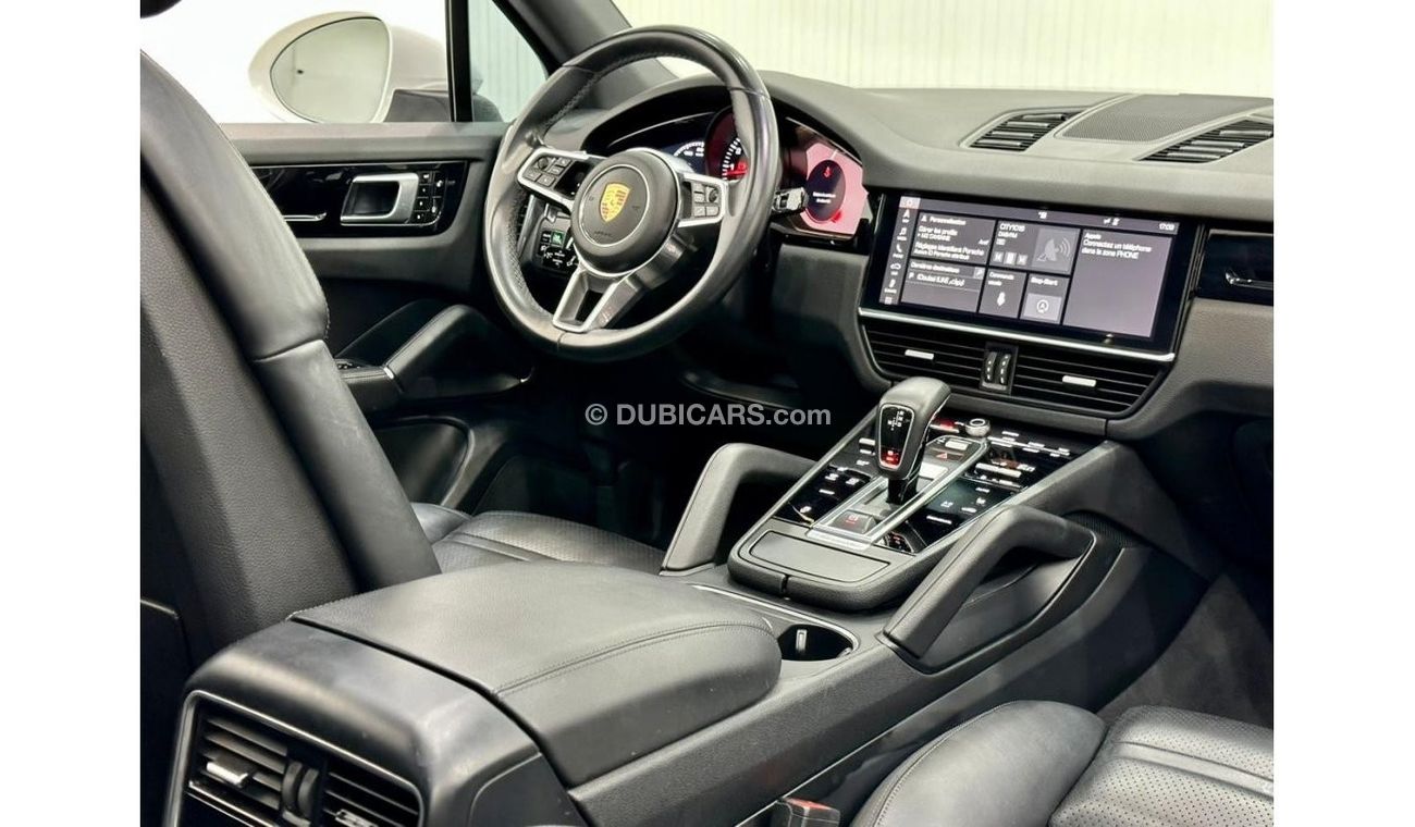 Porsche Cayenne Std 2018 Porsche Cayenne, Full Porsche Service History, Warranty, GCC