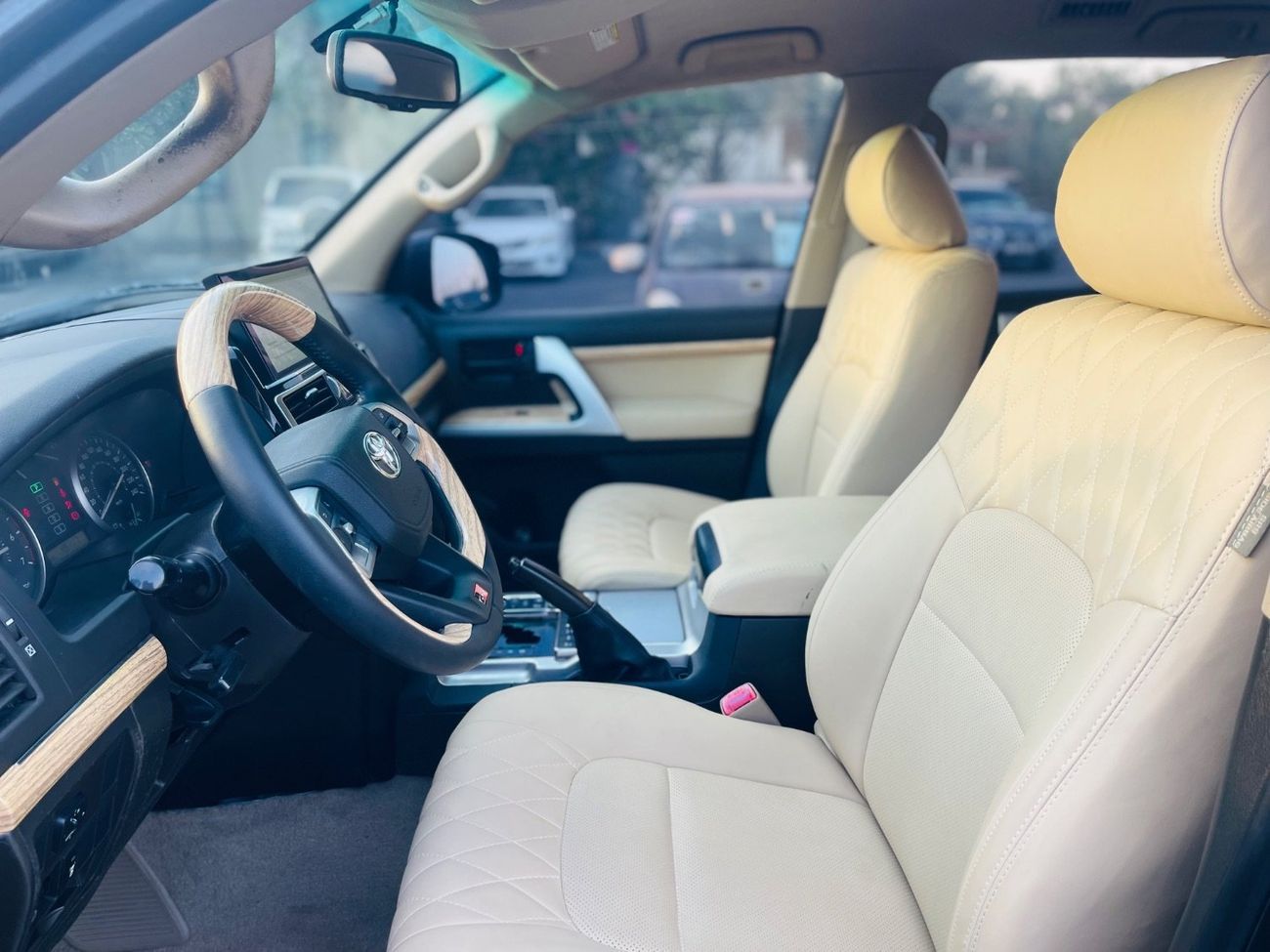 Toyota Land Cruiser Toyota landcuriser GXR V6 2012 facelifted 2024 petrol