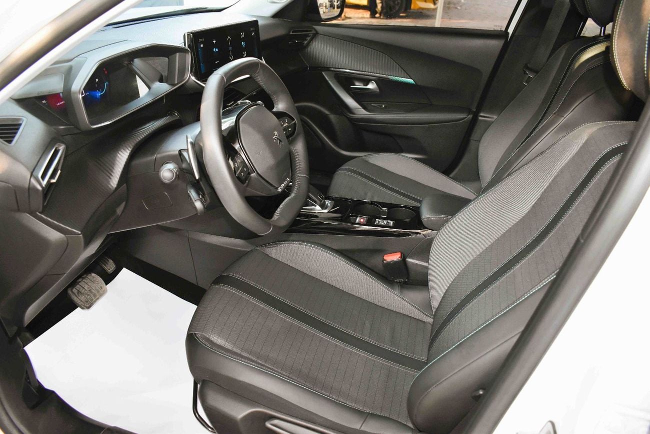 Peugeot 2008 ALLURE FROM AED 689 PM. MANUFACTURER WARRANTY INCLUDED!