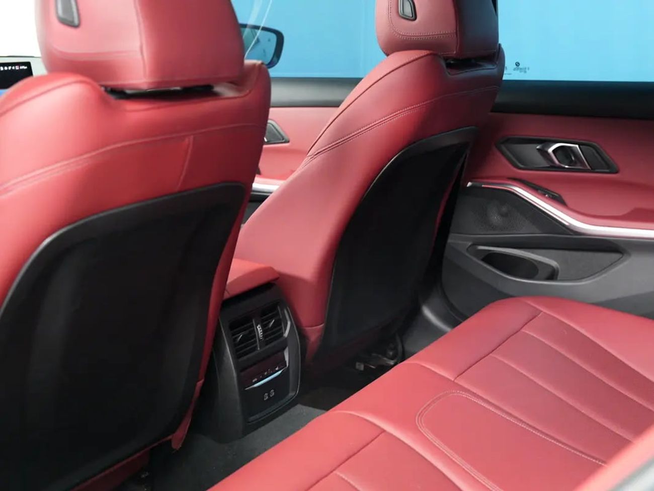 بي أم دبليو 320 M SPORT GCC specs, 320i in Perfect Condition