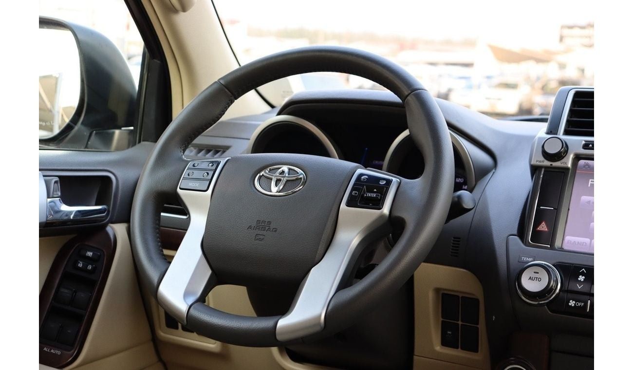 Toyota Prado VXR 4.0L 4WD Toyota Prado VX.R / 2017 / GCC / Free Accident / V6