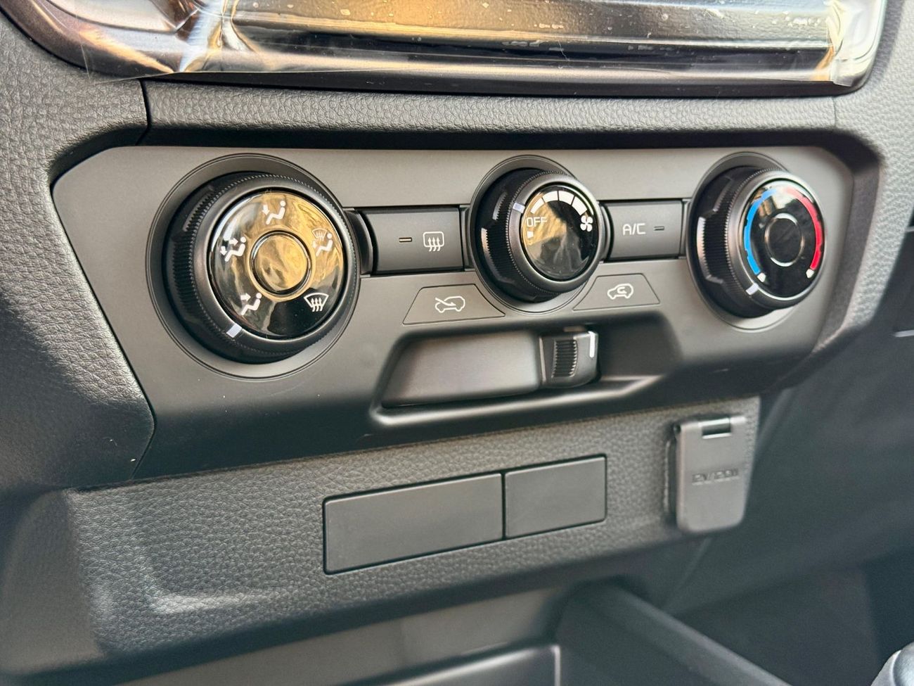 Isuzu DMax ISUZZ -D-MAX - SiNGLE CAB - 4x2 - 1.9L - DiESEL - GRAY