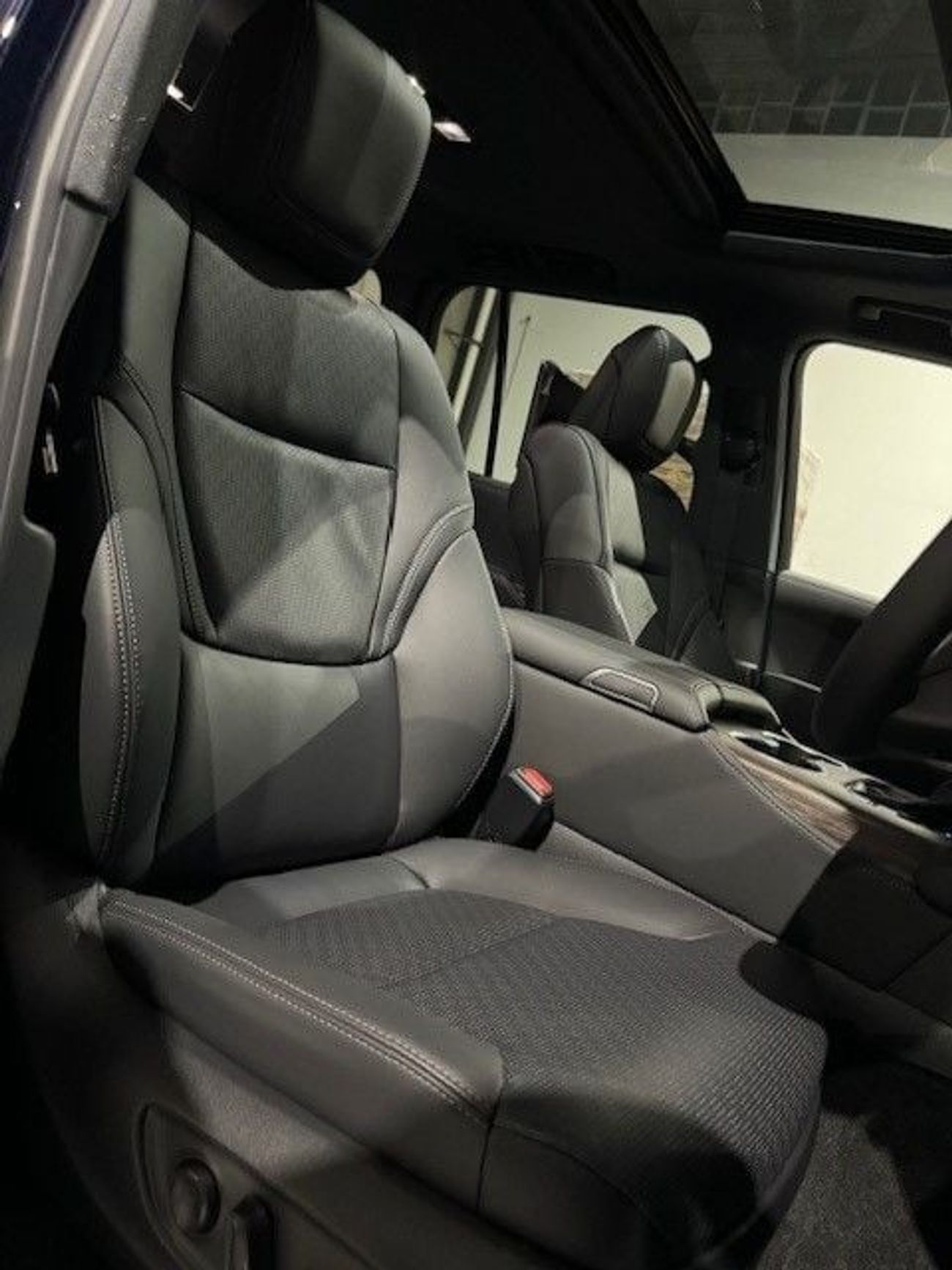 تويوتا لاند كروزر SAHARA DIESEL AUTO 15KM NEW FULL OPTIONS RIGHT-HAND-DRIVE