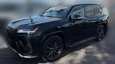 لكزس LX 600 F SPORT