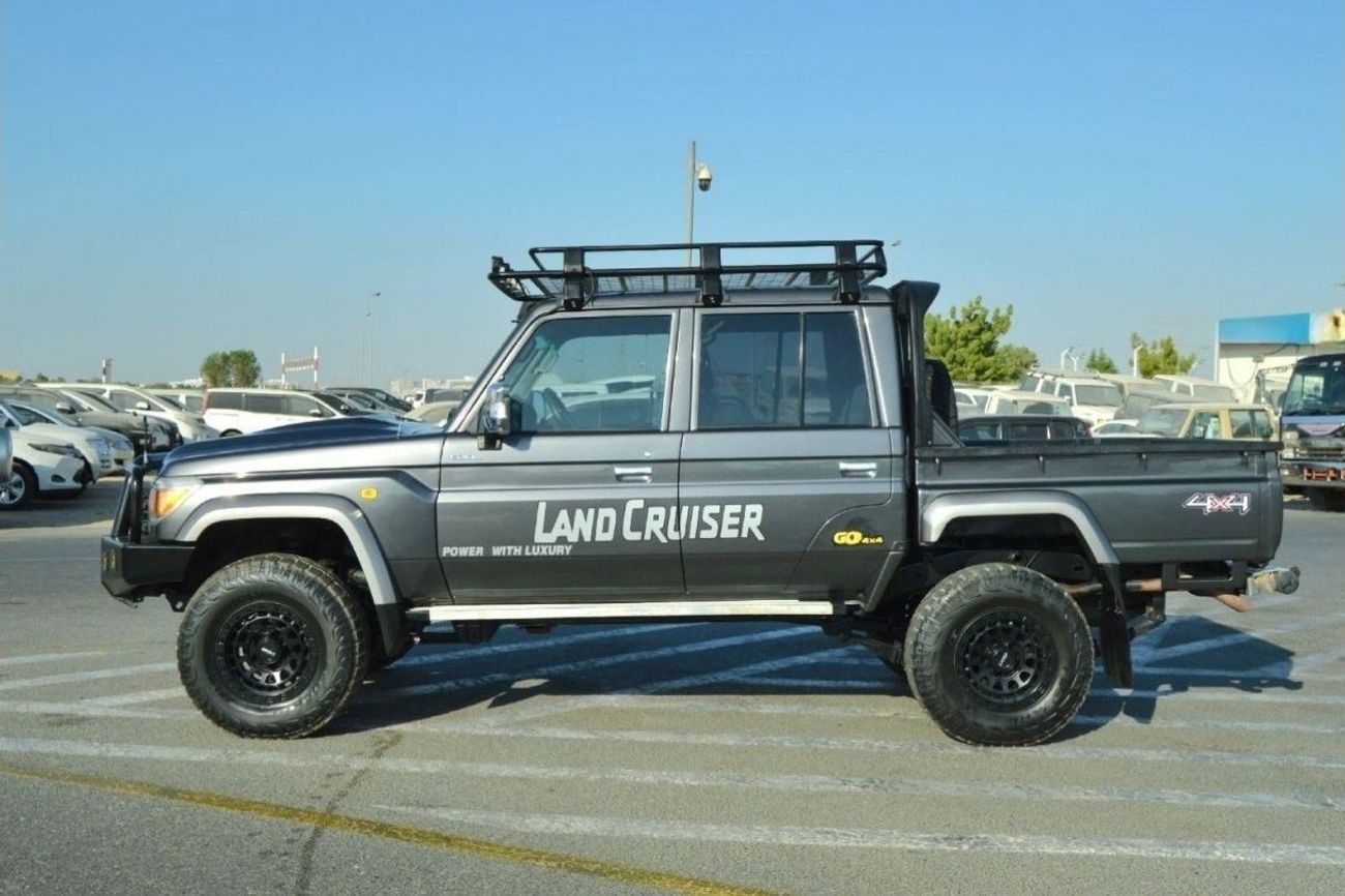 Toyota Land Cruiser Pick Up Double cabin Perfect inside and out