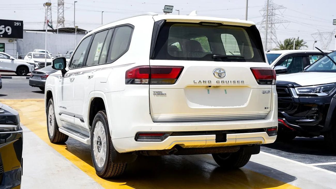Toyota Land Cruiser GXR 3.5L HYBRID GCC Specs