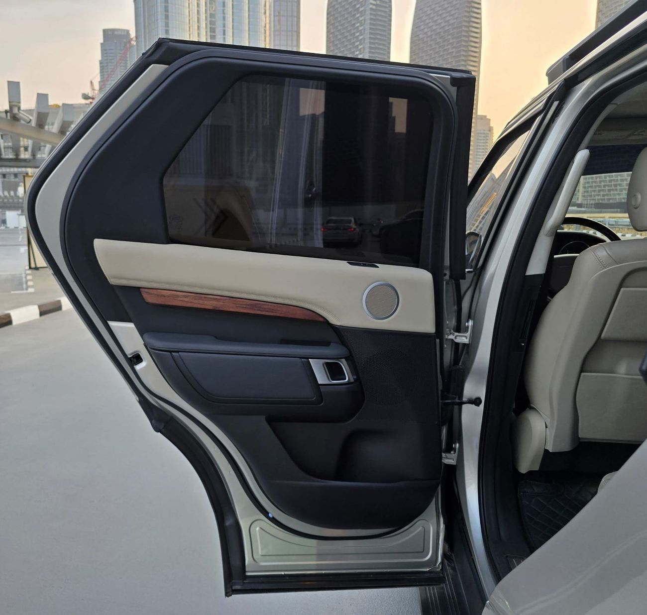 Land Rover Discovery Land Rover Discovery 5 special London Edition 2017 package R-Dynamic HSE 3.0L