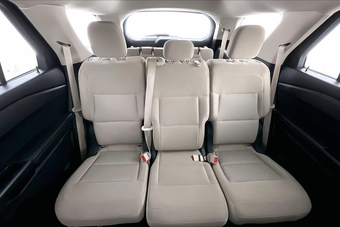 Ford Explorer XL / Standard | 1 year free warranty | 0 down payment | 7 day return policy