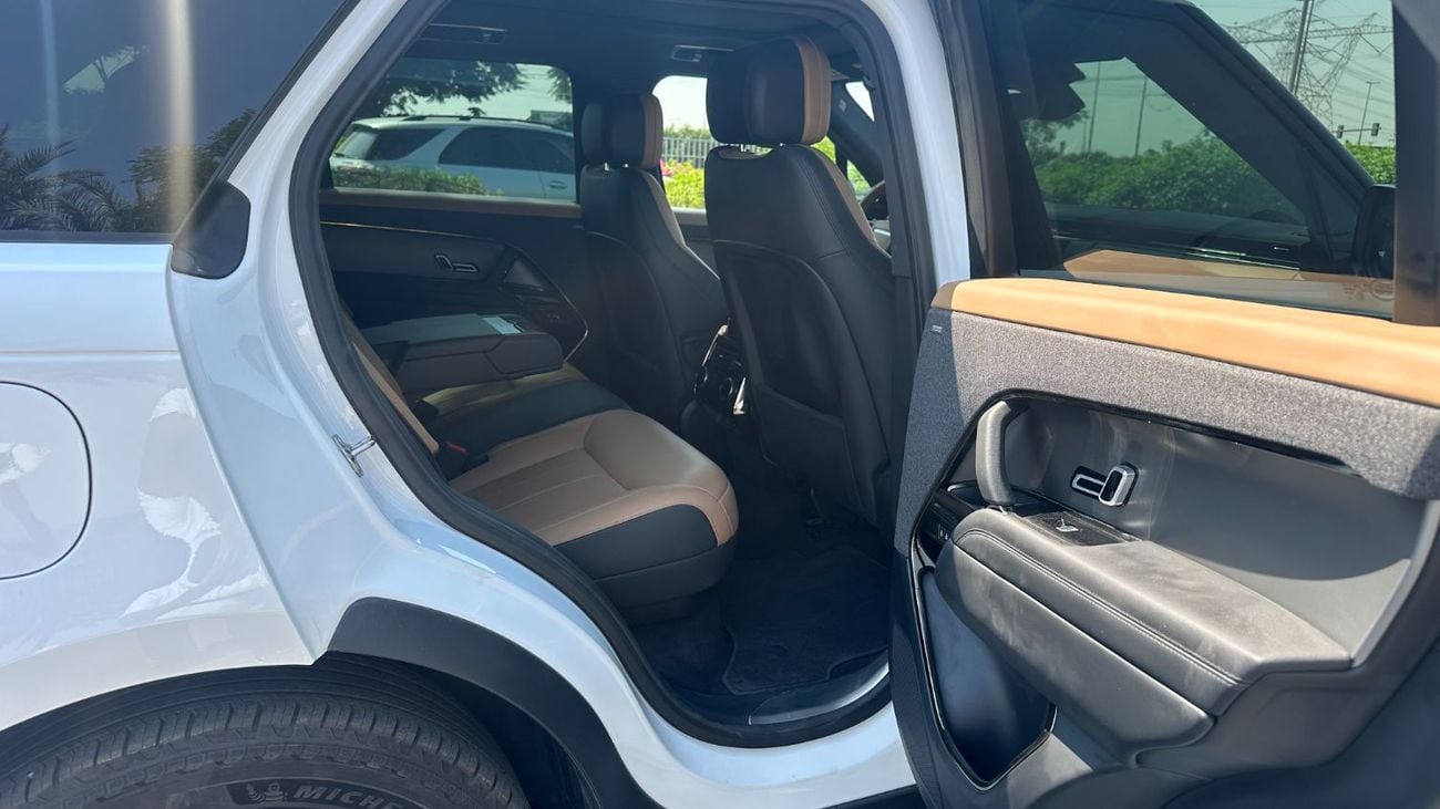 Land Rover Range Rover Sport SE P400 3.0L | USA Specs | One Year Warranty