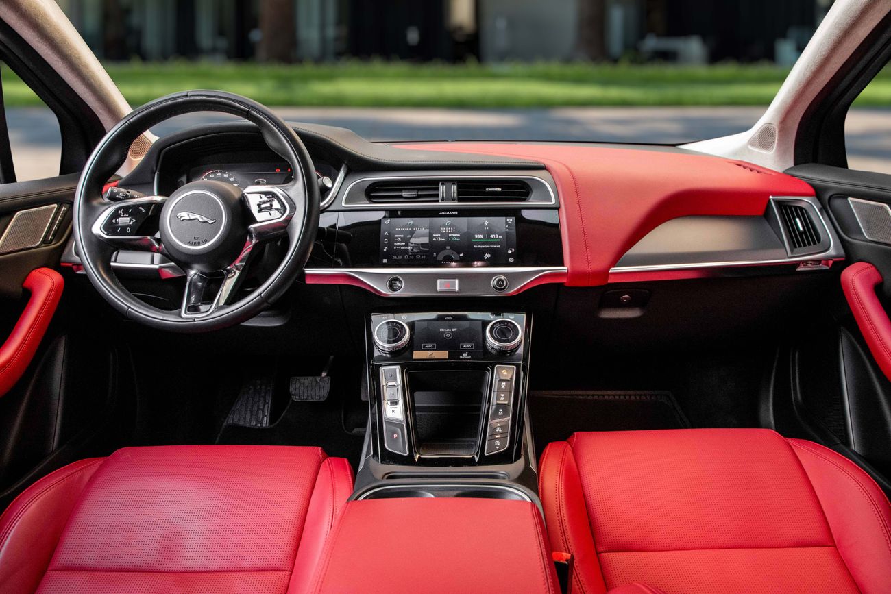 جاكوار ای بيس 2,546 P.M | 0% Downpayment | JAGUAR I-PACE SE | IMMACULATE!