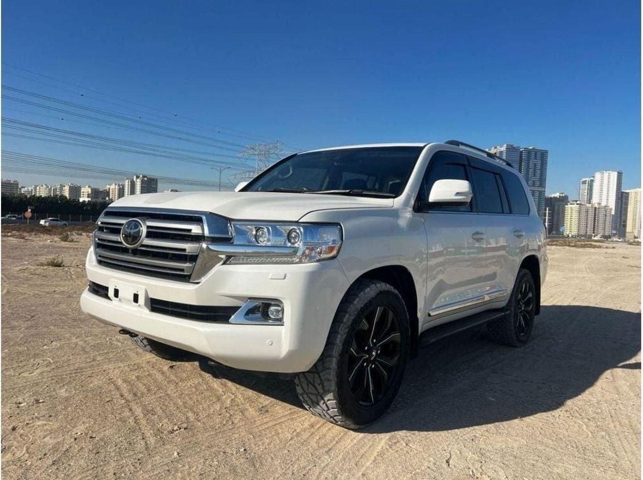 تويوتا لاند كروزر Diesel 4.5 Liter Right Hand Drive SAHARA Sunroof Cool Box Leather Power Seats