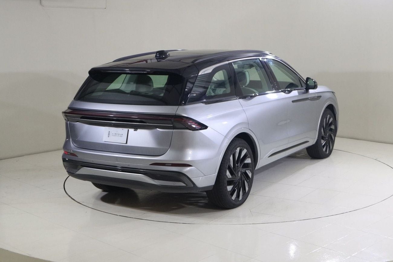 لينكولن ناوتيلوس PRESIDENTIAL HYBRID / NAU925H/ AL TAYER MOTORS /AL QOUZ SHOWROOM