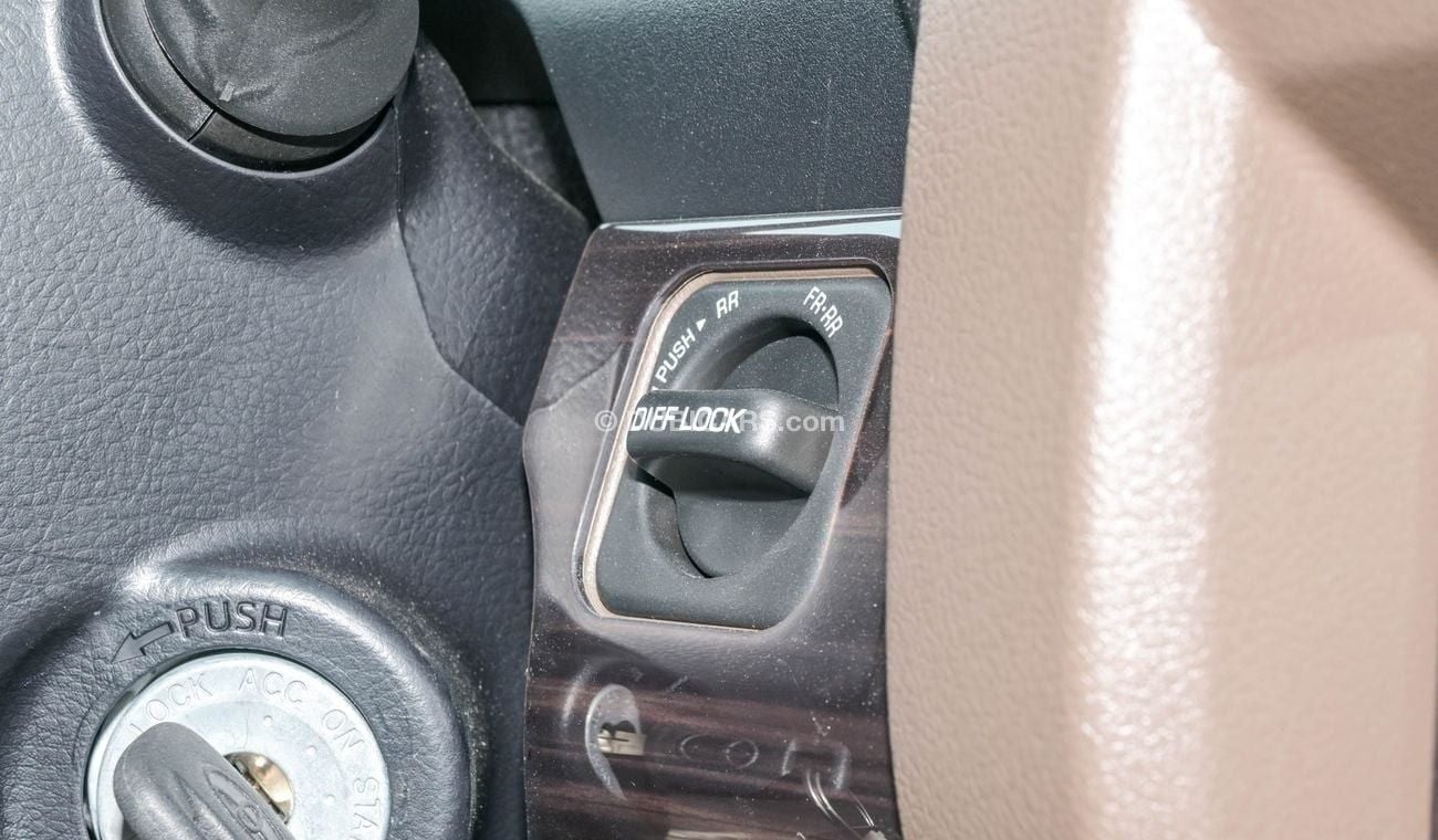 Toyota Land Cruiser Pick Up LX V6 4.0