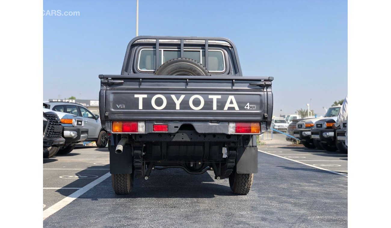 تويوتا لاند كروزر بيك آب TOYOTA LAND CRUISER PICKUP DC 4.0L PTR