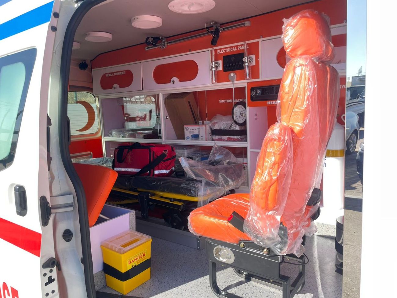 تويوتا هاياس TOYOTA HIACE AMBULACE 3.5 PETROL AUTOMATIC TRANMISSION