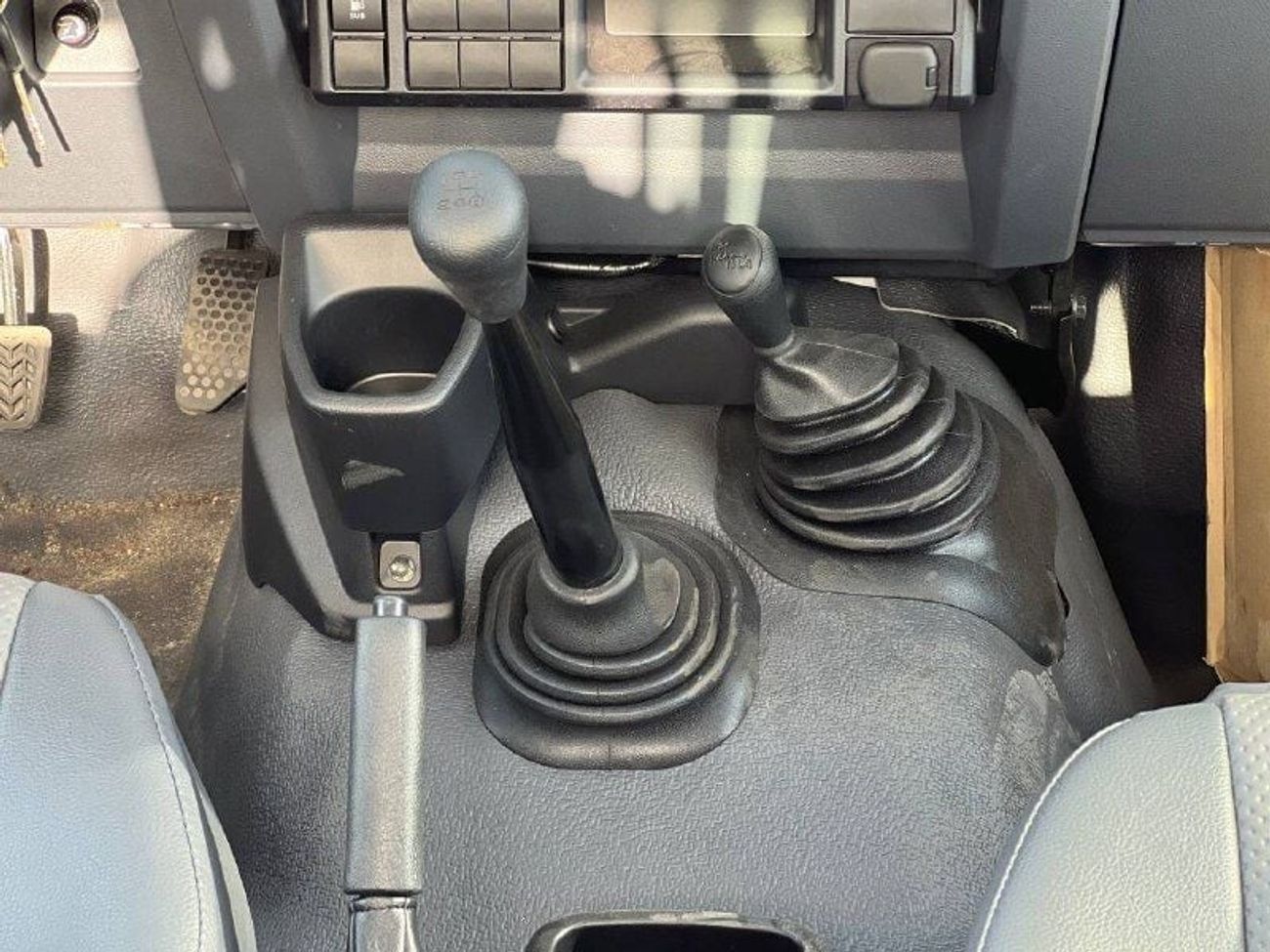 تويوتا لاند كروزر بيك آب LC79 S/C 4.2L DSL M/T // 2024 // STANDERD OPTION // SPECIAL OFFER // BY FORMULA AUTO // FOR EXPORT