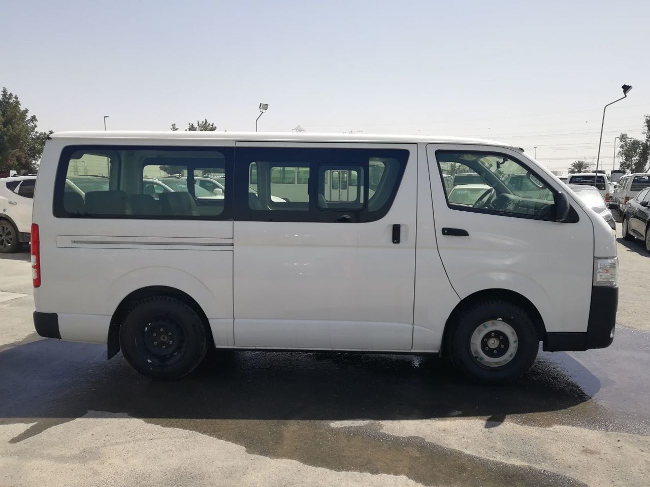 Toyota Hiace Diesel 2.5L Standard Roof full options 2017