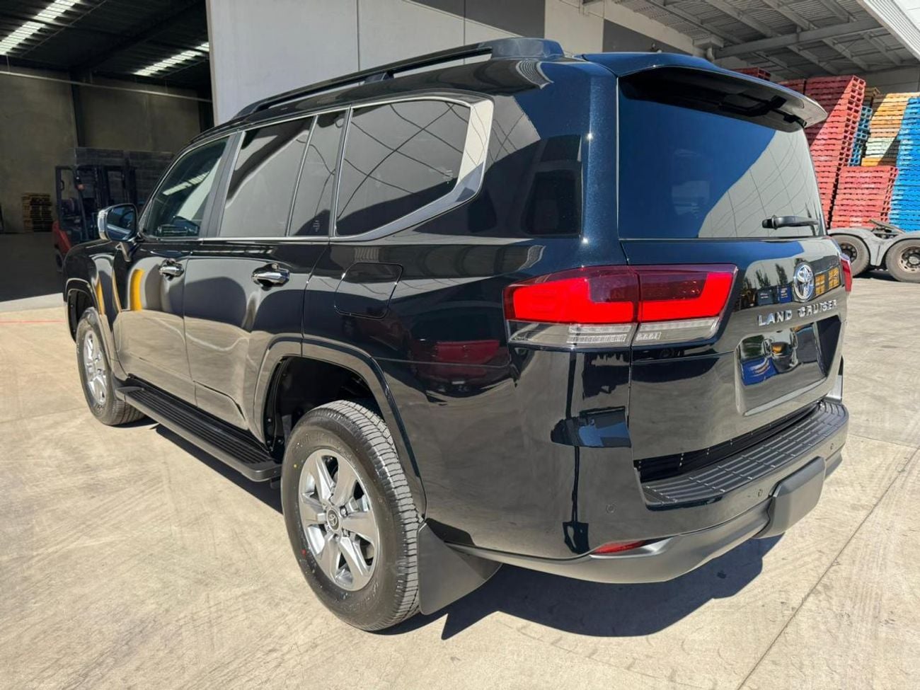 تويوتا لاند كروزر Toyota Landcruiser Lc300 Sahara diesel engine 3.3L