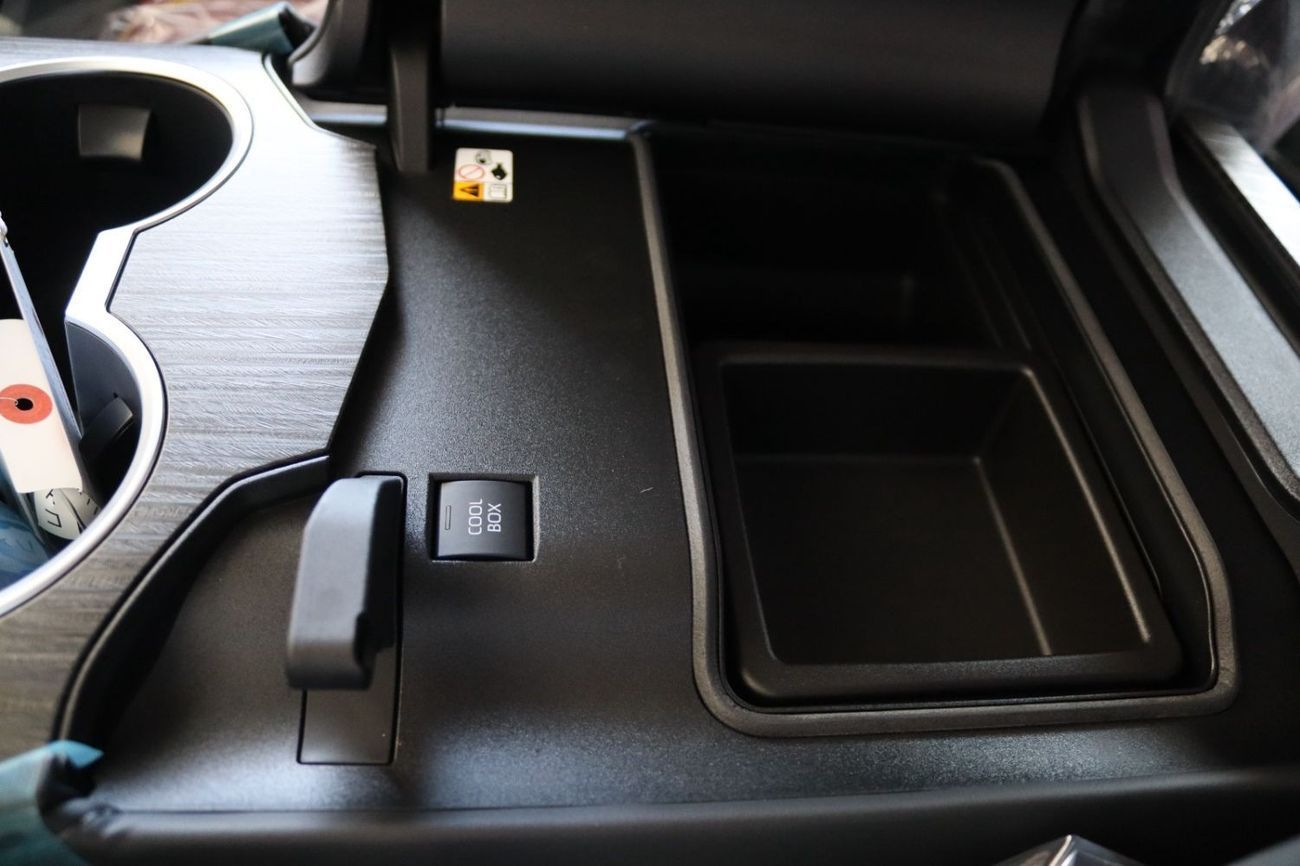 Toyota Land Cruiser VXR 3,3 TWIN TURBO DIESEL **EXPORT ONLY**التصدير فقط خارج الخليج***