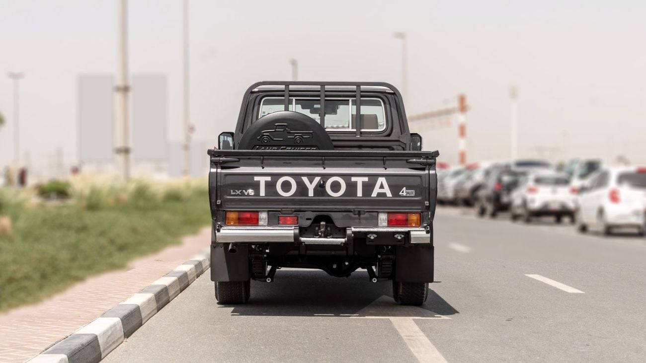 Toyota Land Cruiser Pick Up 2026 Toyota Land Cruiser LC79 4.0L AT Petrol Full Option (Gray-Brown)
