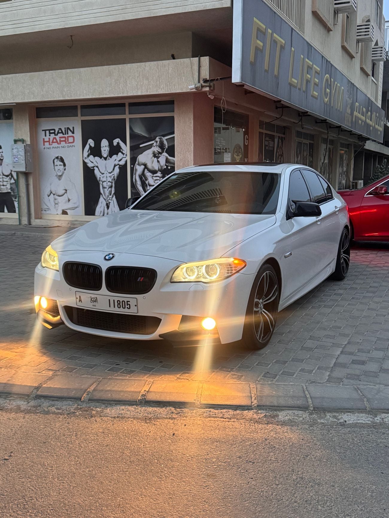 BMW 528i