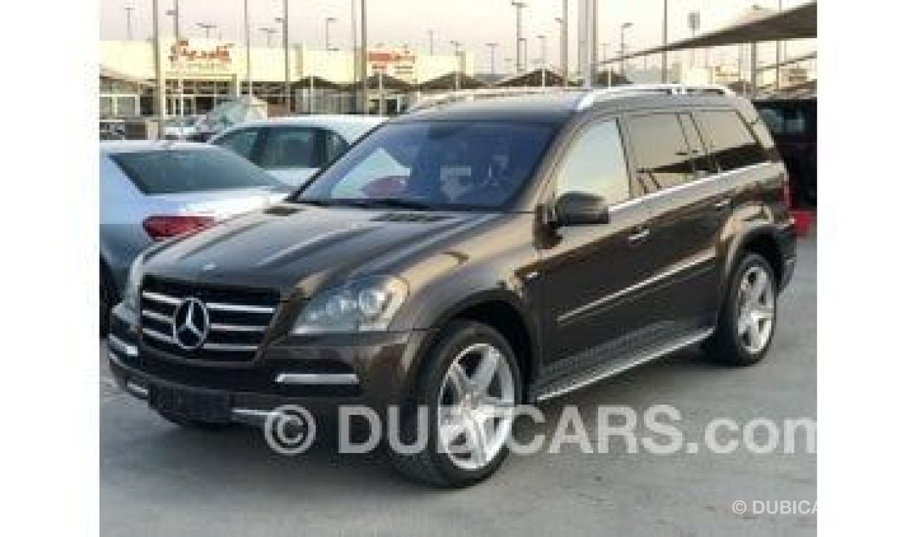 مرسيدس بنز GL 500 النوع : مرسيدس GL500 الموديل : 2012 المواصفات : خليجية فل مواصفات  ومثبت سرعه وتحكم كهربي كامل ونظام