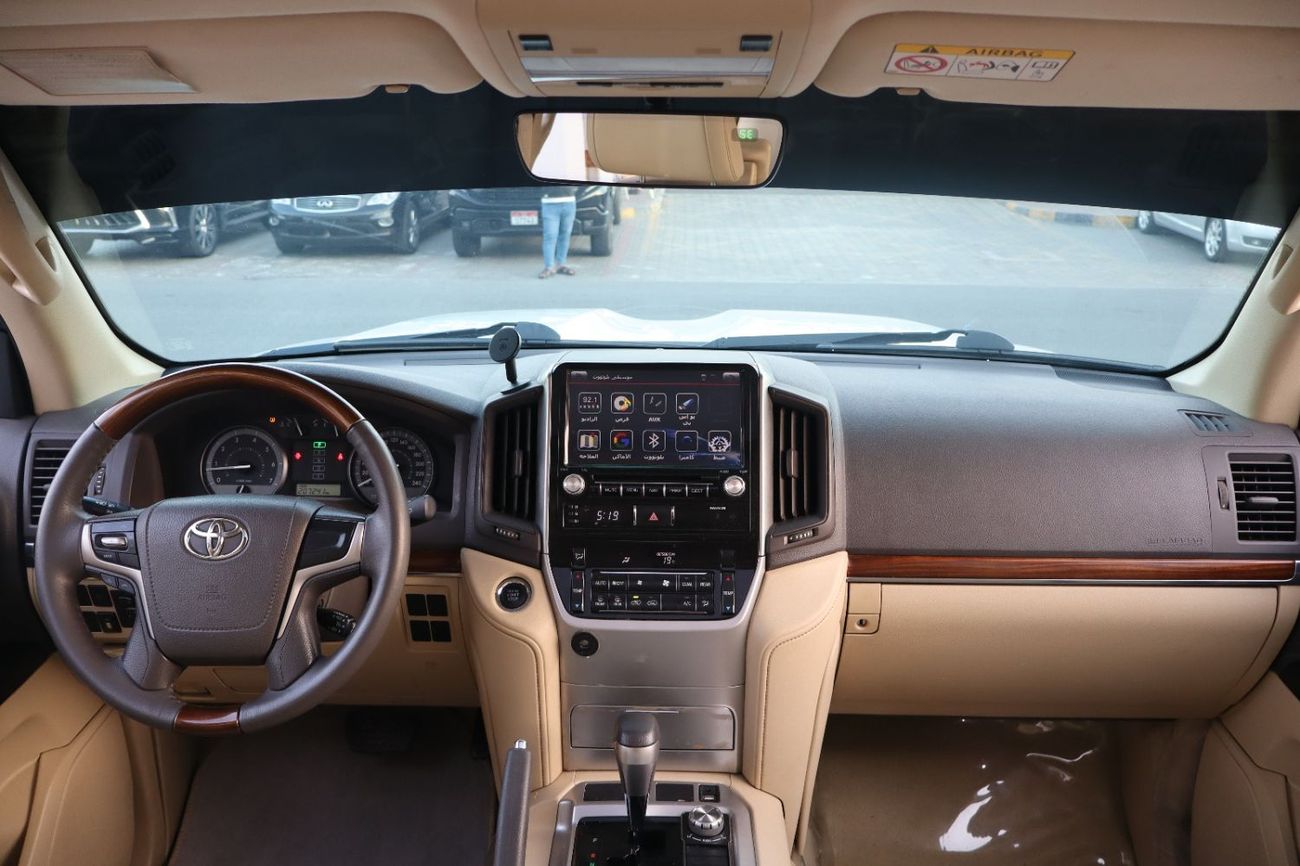 تويوتا لاند كروزر GXR 4.6L