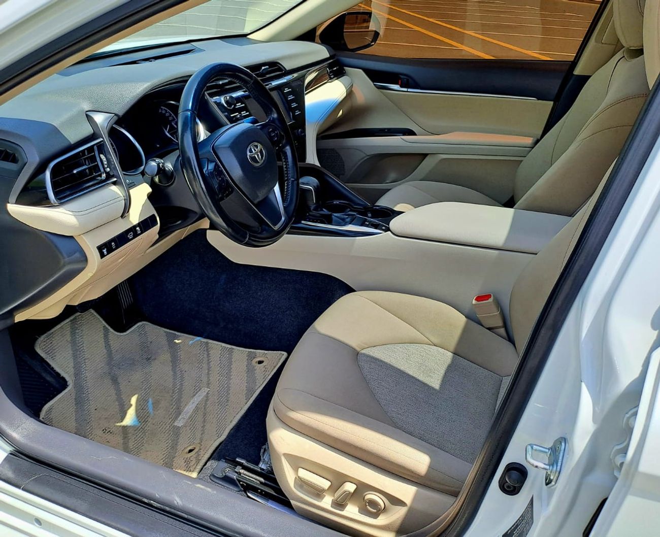 تويوتا كامري SE 2.5L (181 HP)