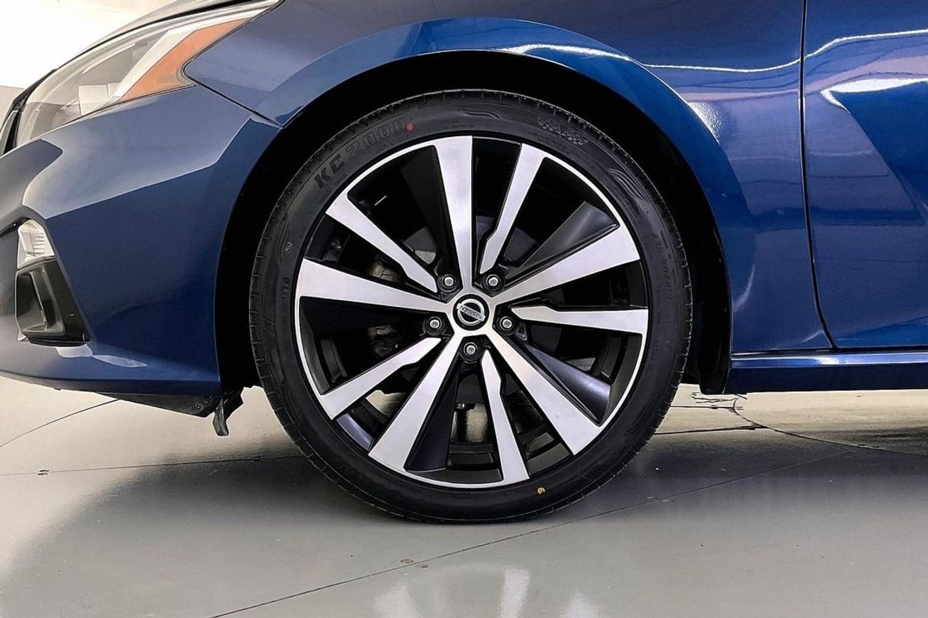 نيسان صني SV | ضمان مجاني لمدة عام | 0 دفعة أولى