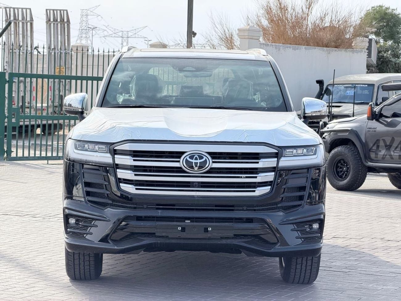 Toyota Land Cruiser VXR 3.5 black edition