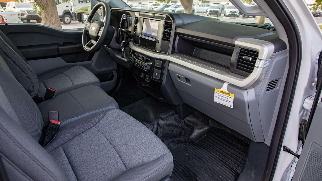 فورد F 550 XL 4WD A/T 19,500 lb (8,845 kg) GVWR | Super Duty | 2025 | For Local Registration +10%