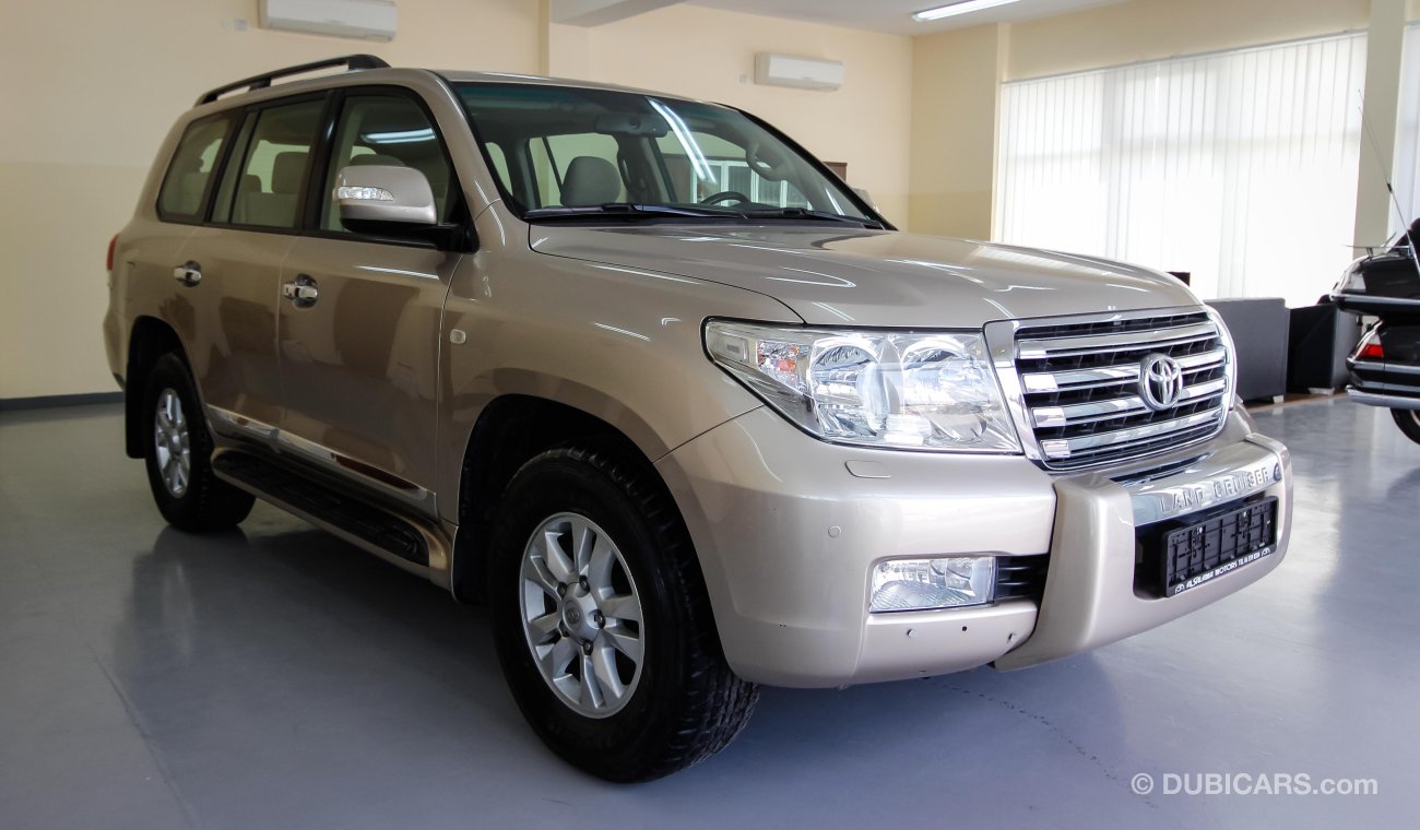 Toyota Land Cruiser GXR V8