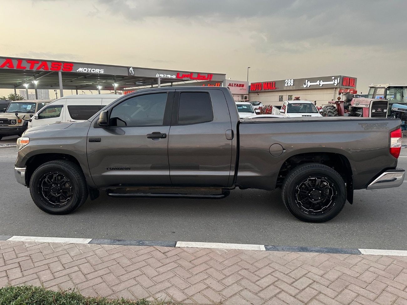 تويوتا تاندرا Std 5.7L