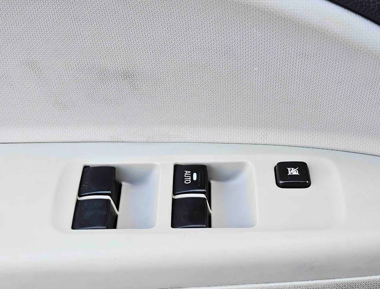 Mitsubishi Attrage 1.2L V4 / GCC/ NON ACCIDENT / LOT# 005610