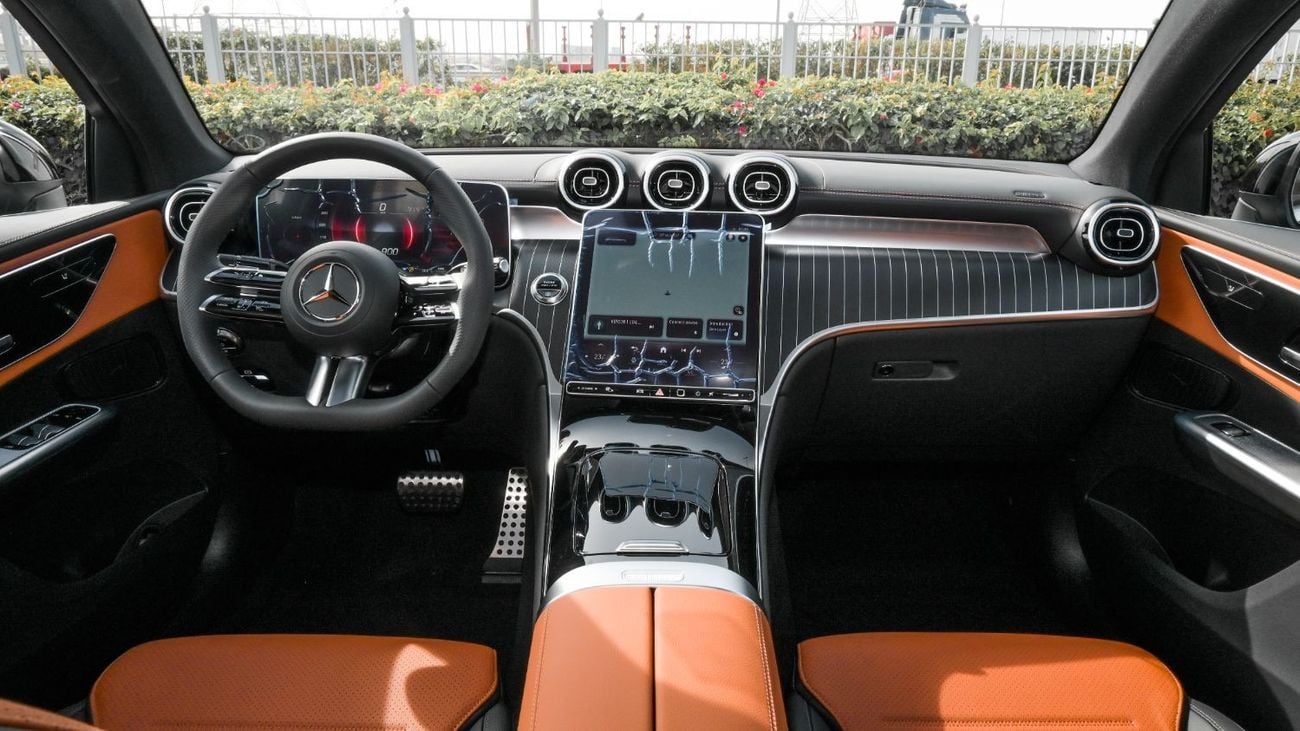 مرسيدس بنز GLC 200 Mercedes GLC 200 Coupe | 360 Degree Cameras | 4Matic | 2024