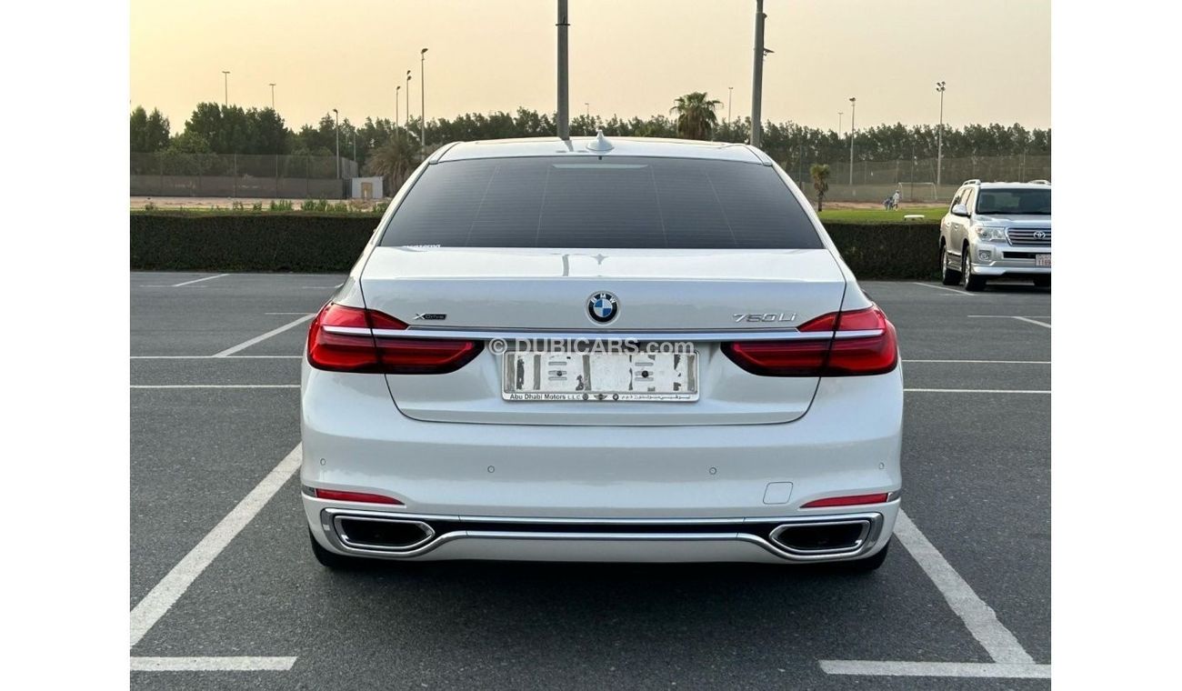 BMW 750Li Luxury Executive BMW 750LI XDrive 2017 GCC V8 4.4L Full option // Perfect condition // Under service
