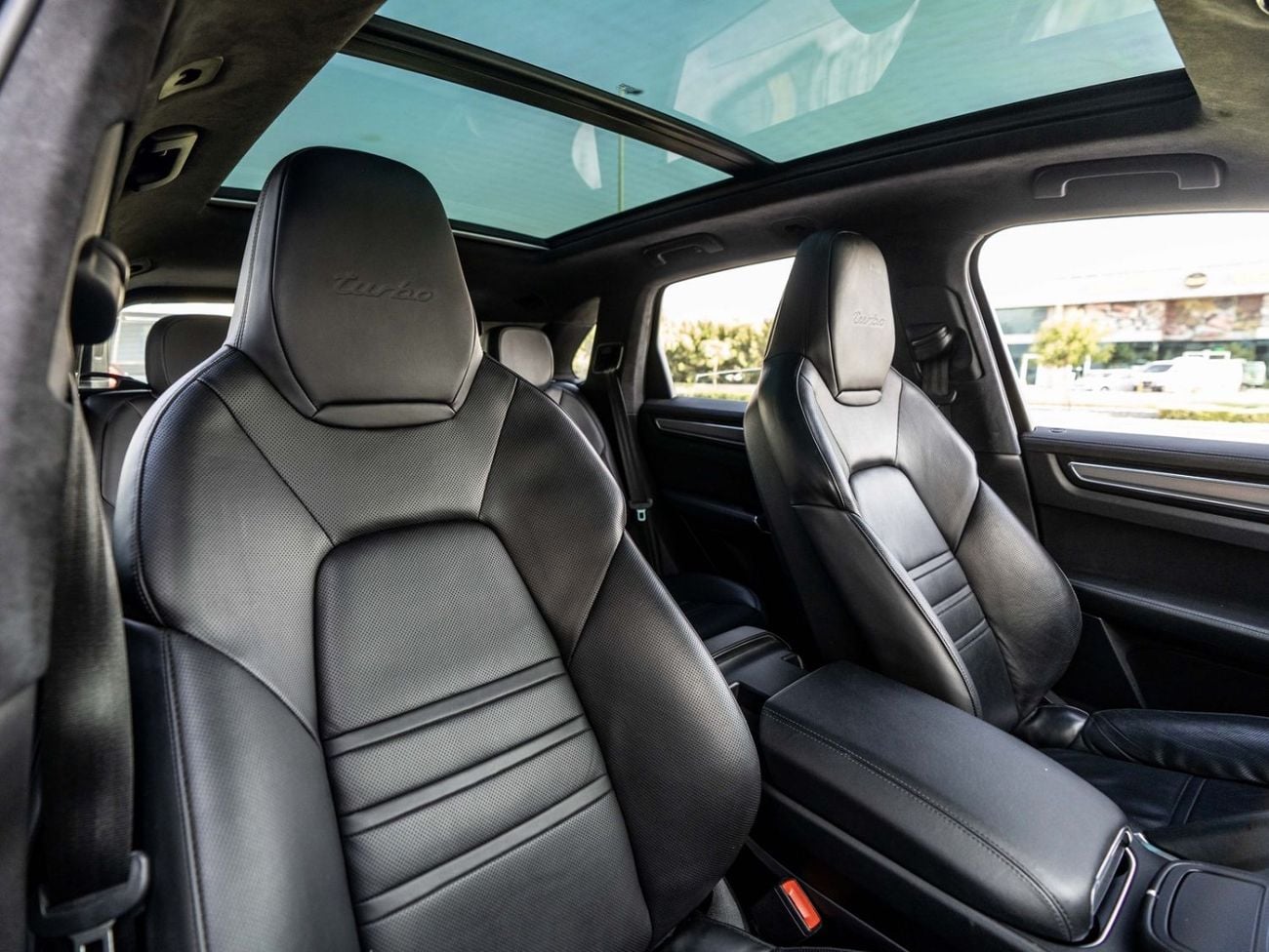 Porsche Cayenne Porsche Cayenne Turbo 2019 for 2,867.00 AED monthly