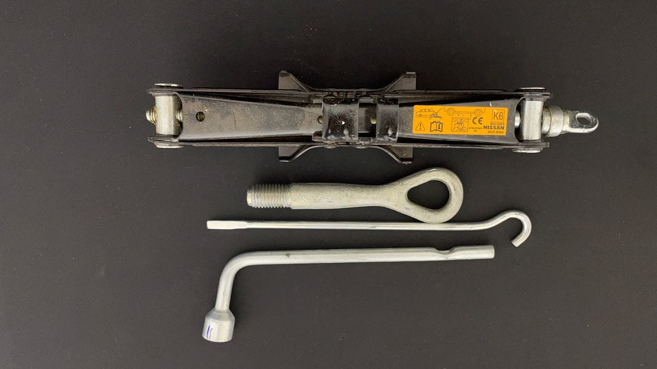 نيسان صني SV 1.5 | بدون دفعة مقدمة | اختبار القيادة في المنزل