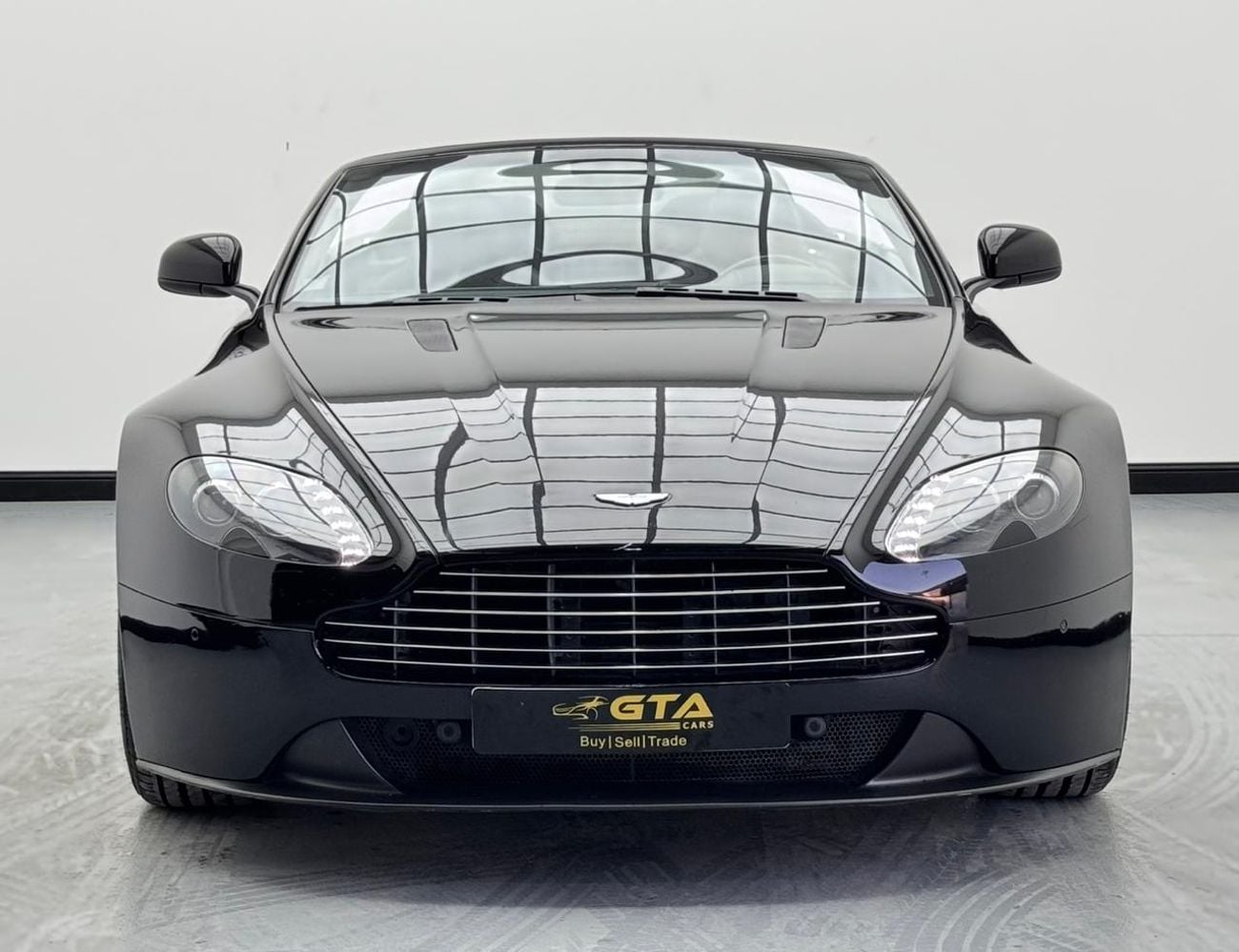 أستون مارتن فانتيج STANDARD 2013 Aston Martin Vantage, Full Service History, Excellent Condition